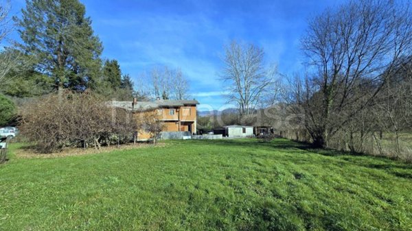casa indipendente in vendita a Castelnuovo di Garfagnana