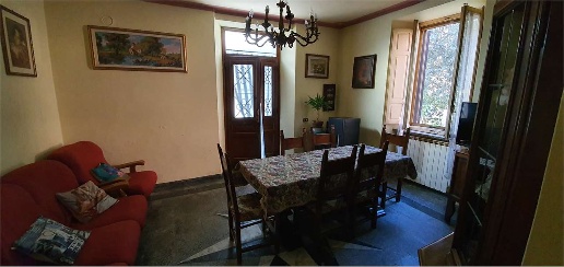 casa indipendente in vendita a Castelnuovo di Garfagnana