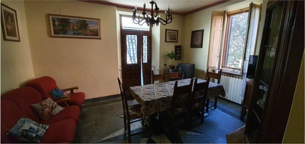 casa indipendente in vendita a Castelnuovo di Garfagnana in zona Monteperpoli
