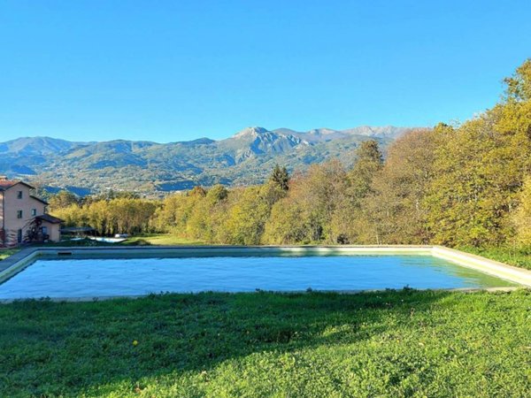 casa indipendente in vendita a Castelnuovo di Garfagnana