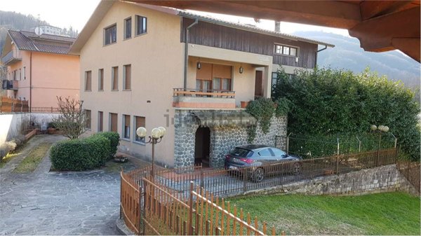 casa indipendente in vendita a Castelnuovo di Garfagnana