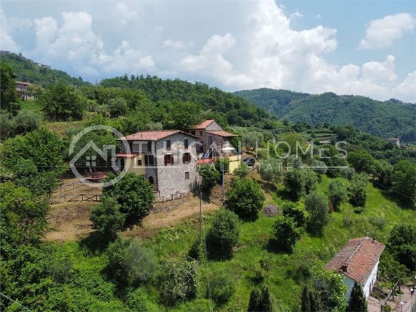 casale in vendita a Castelnuovo di Garfagnana in zona Cerretoli