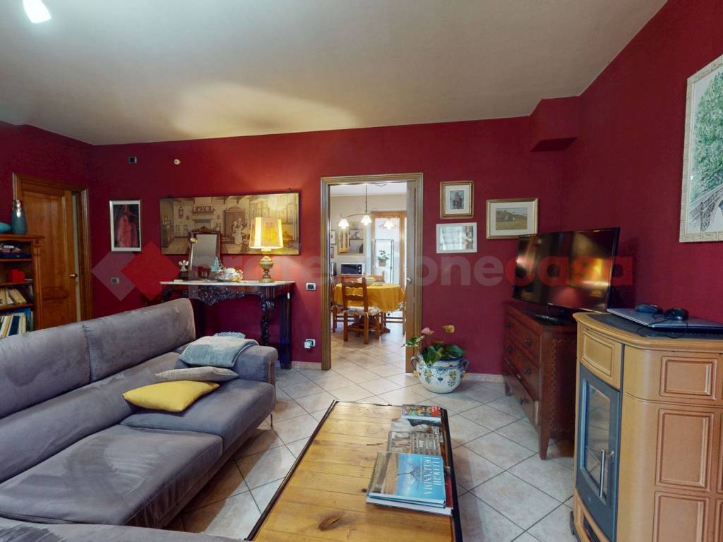 casa indipendente in vendita a Castelnuovo di Garfagnana in zona Monteperpoli
