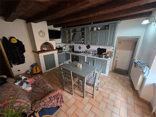 appartamento in vendita a Castelnuovo di Garfagnana in zona Monteperpoli