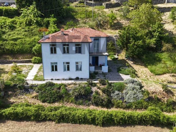 casa indipendente in vendita a Castelnuovo di Garfagnana in zona Rontano