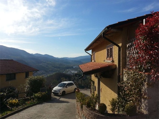 casa indipendente in vendita a Castelnuovo di Garfagnana in zona Monteperpoli
