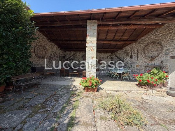 appartamento in vendita a Castelnuovo di Garfagnana in zona Gragnanella