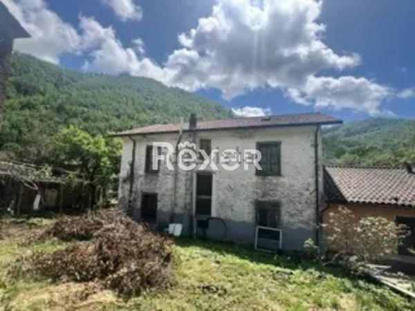 casa indipendente in vendita a Castelnuovo di Garfagnana