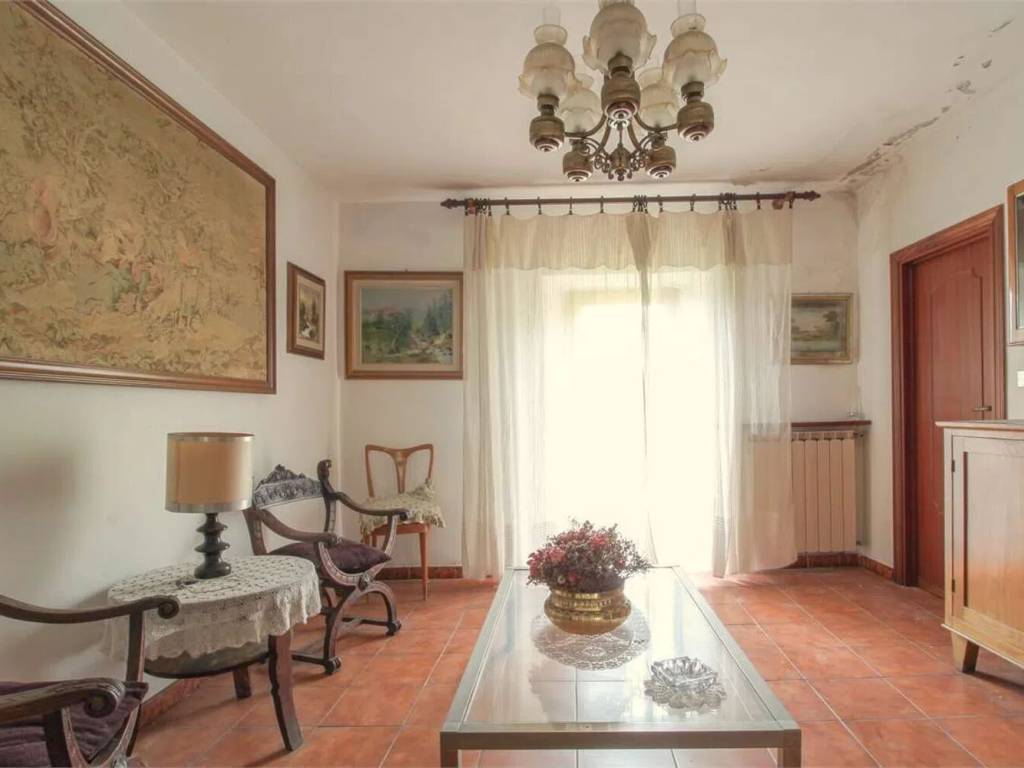 casa indipendente in vendita a Castiglione di Garfagnana in zona Cerageto