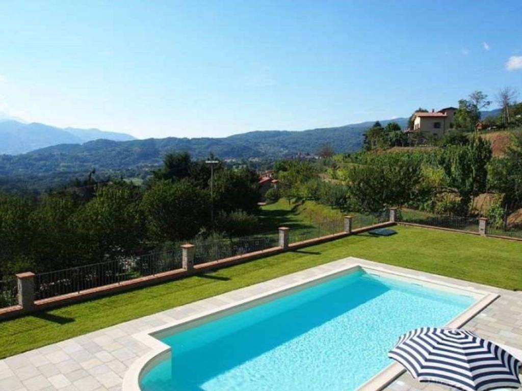 casa indipendente in vendita a Castiglione di Garfagnana