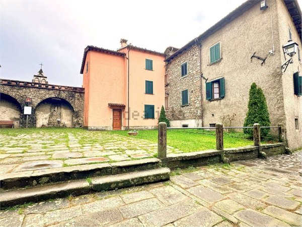 casa indipendente in vendita a Castiglione di Garfagnana