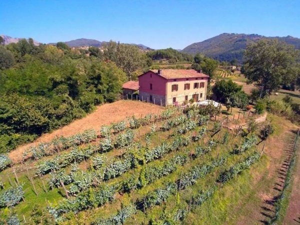 casa indipendente in vendita a Castiglione di Garfagnana