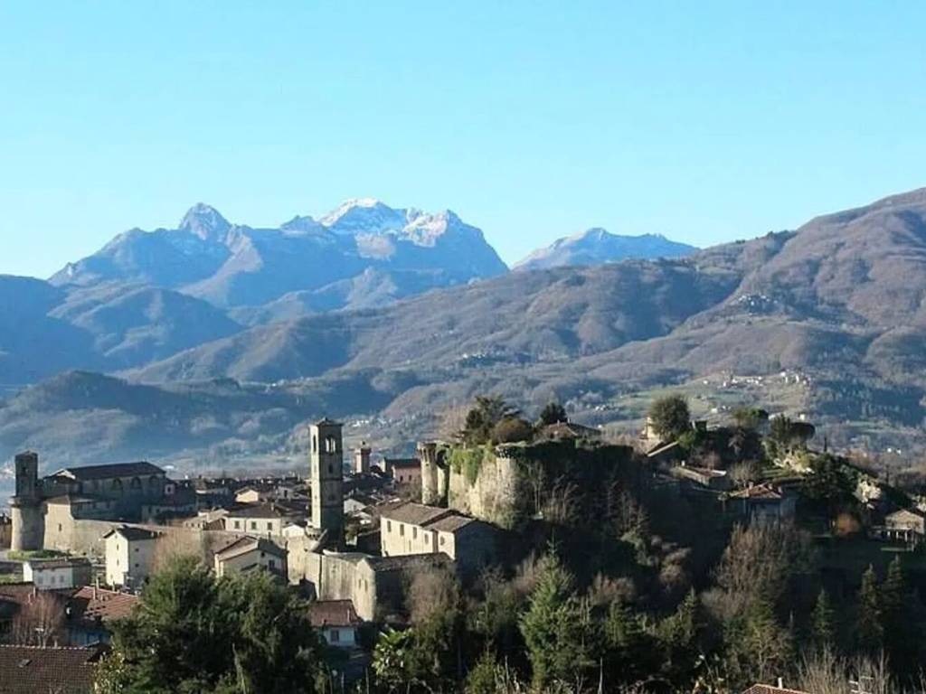 casa indipendente in vendita a Castiglione di Garfagnana