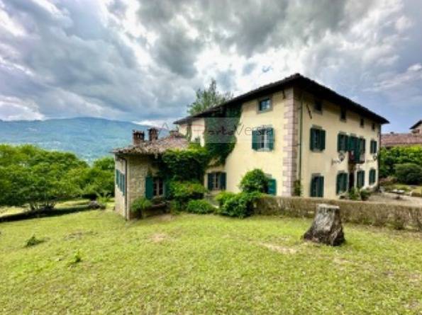 villa in vendita a Castiglione di Garfagnana