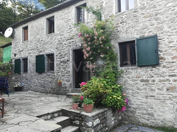 casa indipendente in vendita a Castiglione di Garfagnana