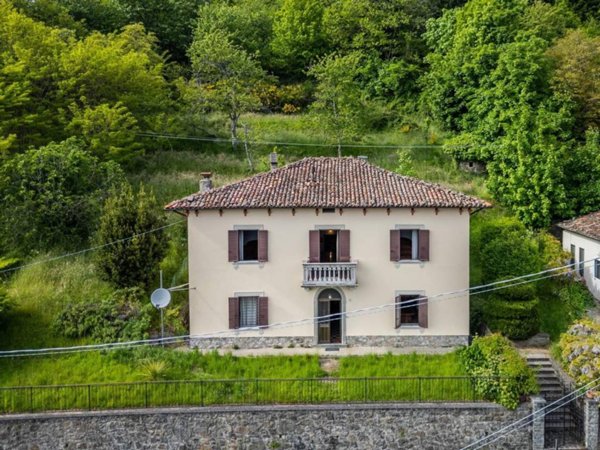 casa indipendente in vendita a Castiglione di Garfagnana