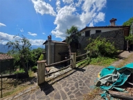 casa indipendente in vendita a Castiglione di Garfagnana in zona Chiozza