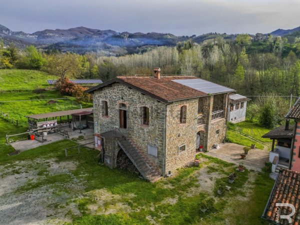 casale in vendita a Castiglione di Garfagnana