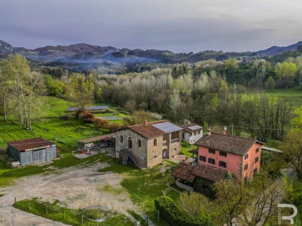 casa indipendente in vendita a Castiglione di Garfagnana