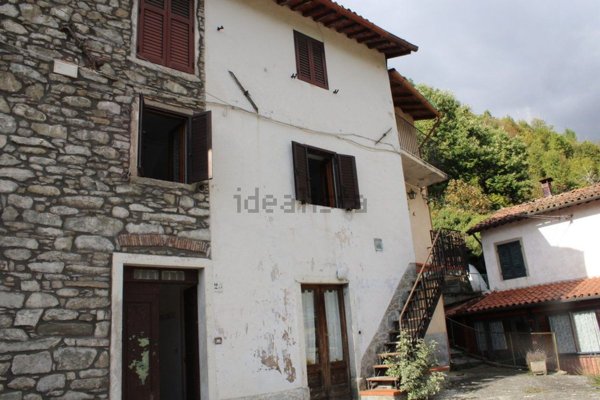 appartamento in vendita a Castiglione di Garfagnana in zona Isola