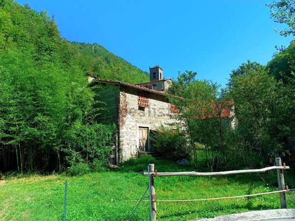 casa indipendente in vendita a Castiglione di Garfagnana
