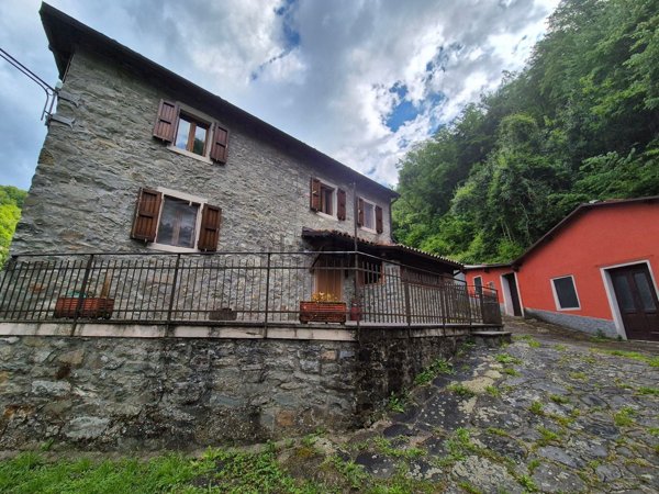 casa indipendente in vendita a Castiglione di Garfagnana