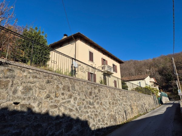 casa indipendente in vendita a Castiglione di Garfagnana