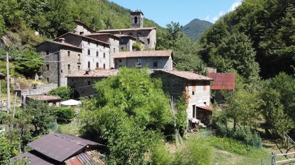 casa indipendente in vendita a Castiglione di Garfagnana