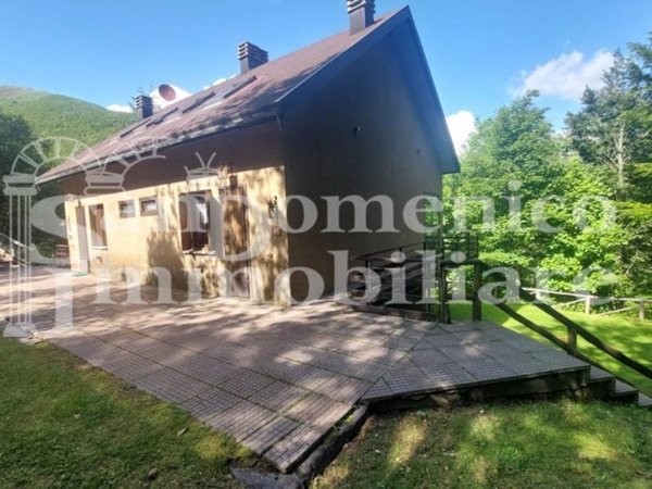 casa indipendente in vendita a Castiglione di Garfagnana