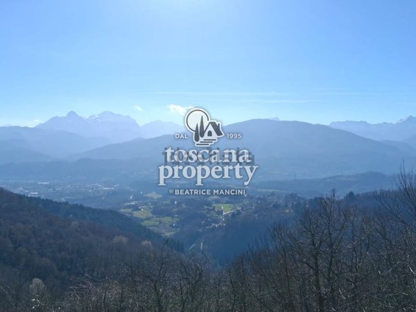 casa indipendente in vendita a Castiglione di Garfagnana in zona Chiozza