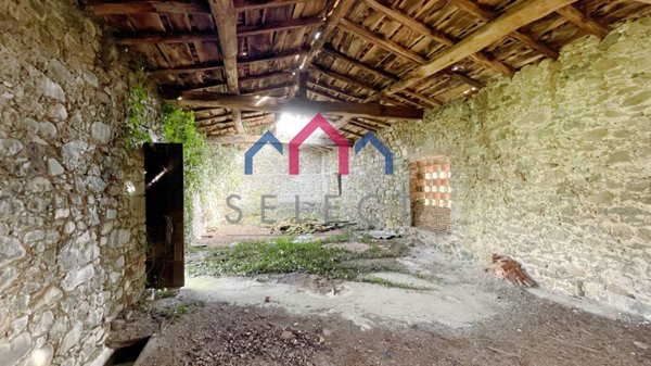 casa indipendente in vendita a Castiglione di Garfagnana