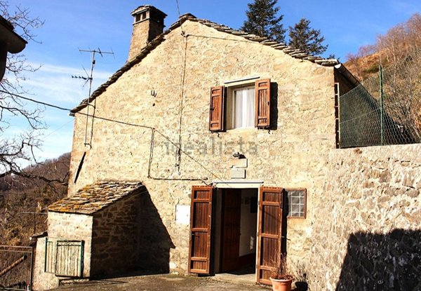 casa indipendente in vendita a Castiglione di Garfagnana in zona Boccaia