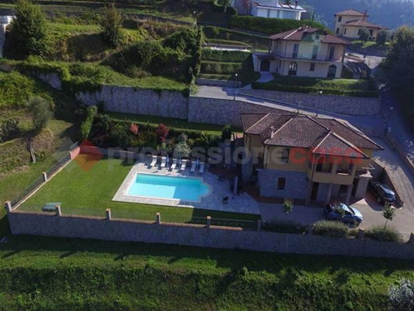 casa indipendente in vendita a Castiglione di Garfagnana