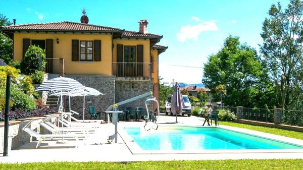 casa indipendente in vendita a Castiglione di Garfagnana