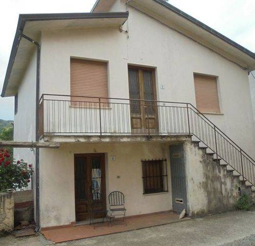 casa indipendente in vendita a Coreglia Antelminelli in zona Piano di Coreglia