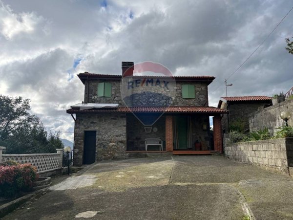 casa indipendente in vendita a Coreglia Antelminelli in zona Gromignana