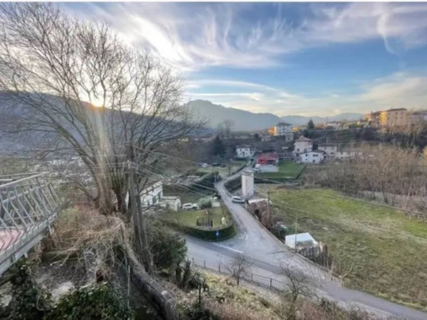 appartamento in vendita a Coreglia Antelminelli in zona Ghivizzano
