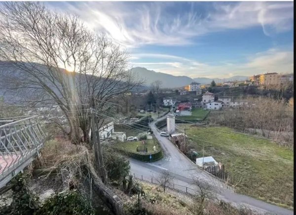 appartamento in vendita a Coreglia Antelminelli in zona Ghivizzano