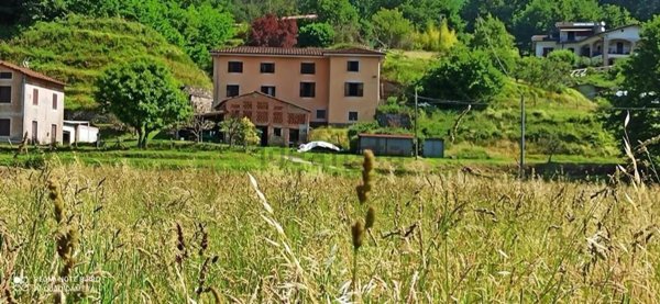 casa indipendente in vendita a Coreglia Antelminelli