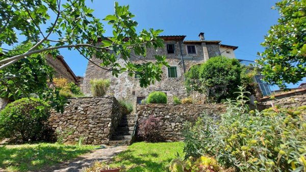 casa indipendente in vendita a Coreglia Antelminelli in zona Vitiana