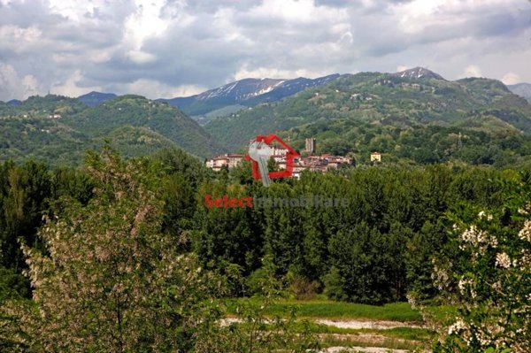casa indipendente in vendita a Coreglia Antelminelli in zona Ghivizzano