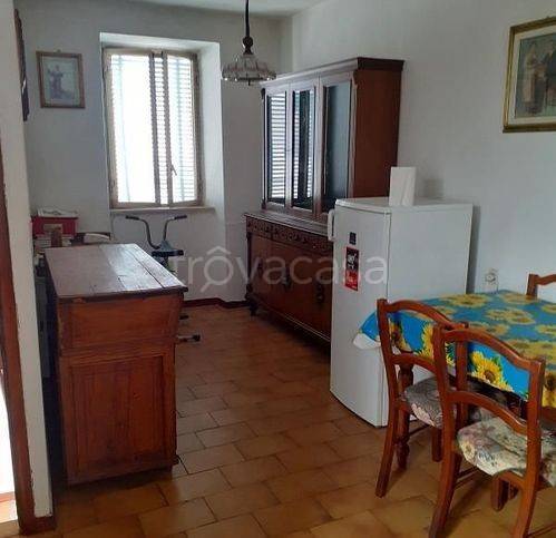 casa indipendente in vendita a Coreglia Antelminelli in zona Ghivizzano