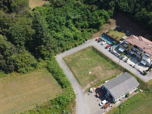 terreno edificabile in vendita a Coreglia Antelminelli in zona Piano di Coreglia