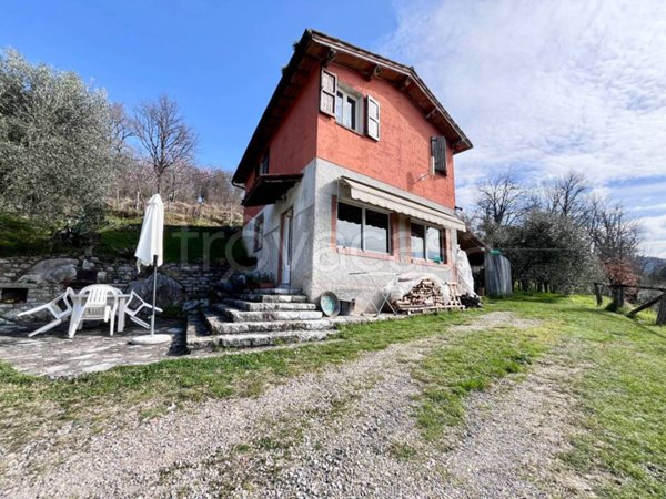 casa indipendente in vendita a Coreglia Antelminelli