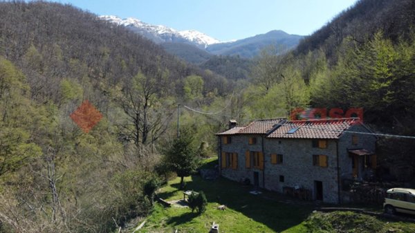 casa indipendente in vendita a Coreglia Antelminelli