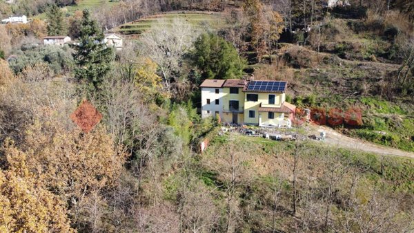 casa indipendente in vendita a Coreglia Antelminelli