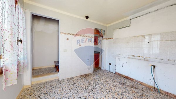 casa indipendente in vendita a Coreglia Antelminelli in zona Ghivizzano