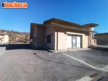 negozio in vendita a Coreglia Antelminelli in zona Ghivizzano