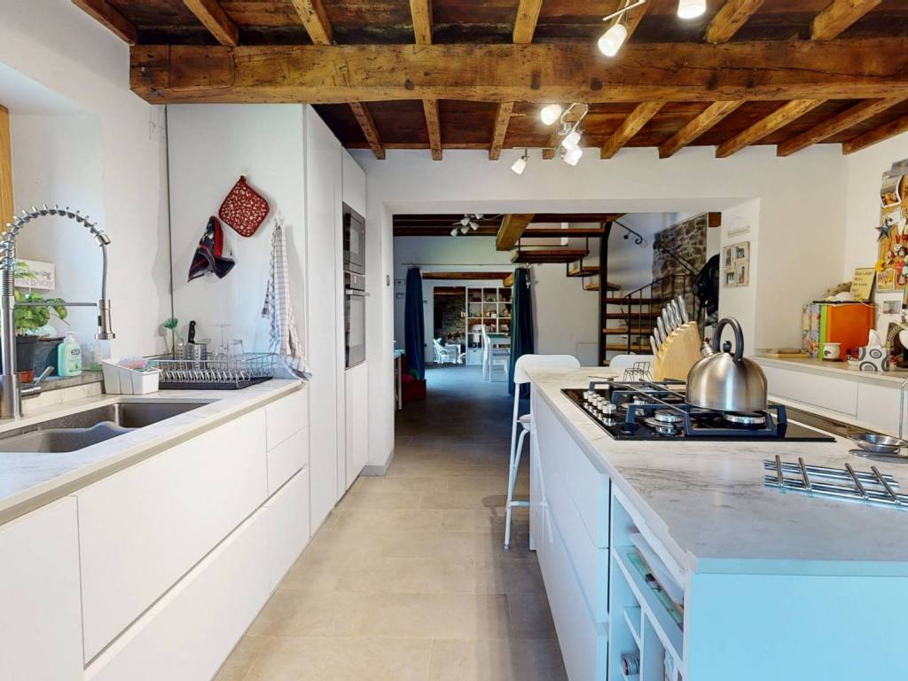 casa indipendente in vendita a Coreglia Antelminelli
