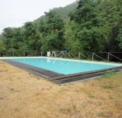 casa indipendente in vendita a Coreglia Antelminelli in zona Ghivizzano